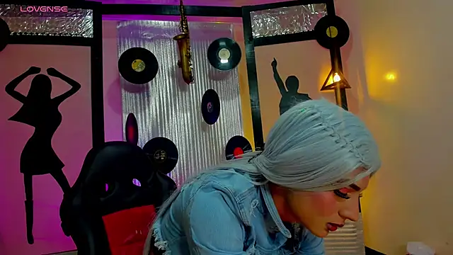 Sharlo  online show from 01/13/26, 03:56