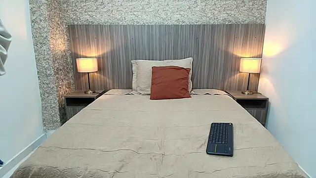 Snapshot of zoe_bermudez chatting on 01/09/26, 11:24 zoe bermudez online show from 01/09/26, 11:24