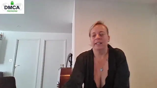 Miss-Chupagirly online show from 04/15/26, 07:15