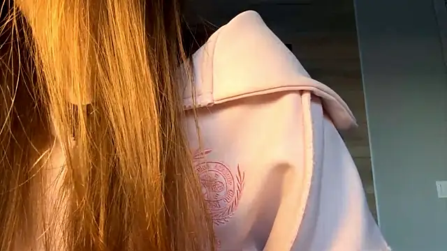 Snapshot of lisa_montana chatting on 02/02/26, 06:23 lisa montana online show from 02/02/26, 06:23