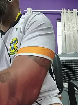 morenoteza0 online show from 12/19/25, 09:22