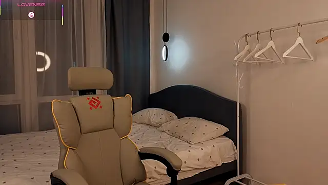 fallin lovee online show from 02/12/26, 09:10