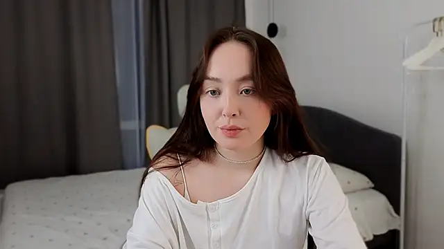 fallin lovee online show from 03/03/26, 02:23