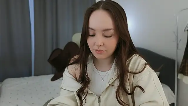 fallin lovee online show from 03/28/26, 01:33