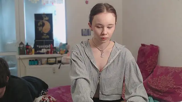 Snapshot of MaryJane_x_Peter chatting on 02/02/26, 11:42 MaryJane x Peter online show from 02/02/26, 11:42