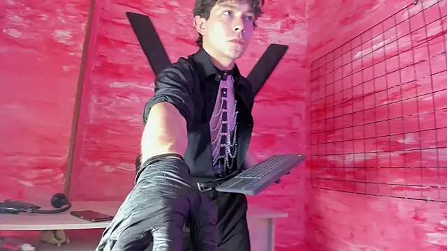 Eliot X online show from 12/21/25, 06:37