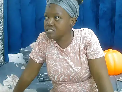 DarkBeauty33 online show from 12/21/25, 10:44