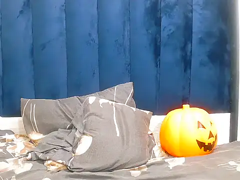 DarkBeauty33 online show from 12/22/25, 11:29