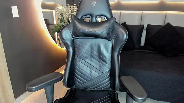 VenomDoll  online show from 01/13/26, 07:52