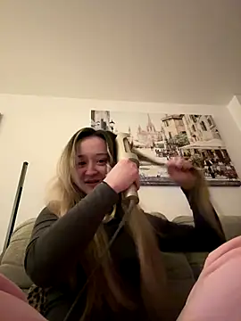 LilyLuck  online show from 01/07/26, 09:39