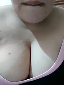 Snapshot of Lobna-66 chatting on 01/10/26, 10:36 Lobna-66 online show from 01/10/26, 10:36