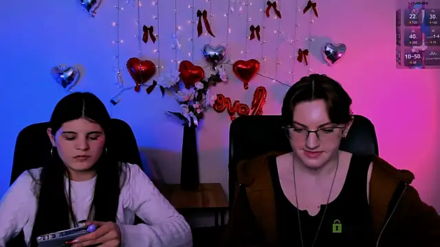 lizzie boom  online show from 02/18/26, 08:49