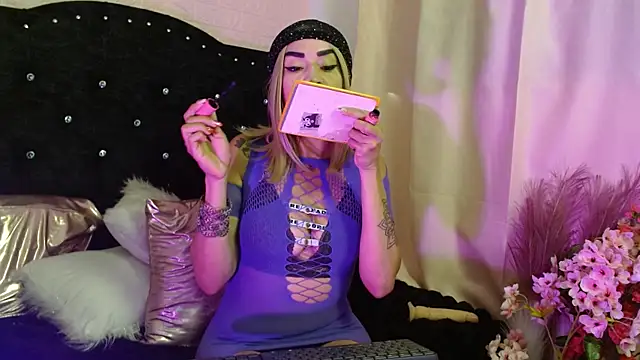 Ambar Rouxee online show from 01/14/26, 08:58