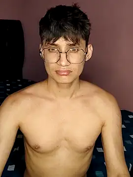 Snapshot of Axell-1997 chatting on 12/20/25, 03:46 Axell-1997 online show from 12/20/25, 03:46