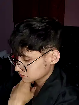 Snapshot of Axell-1997 chatting on 12/20/25, 11:56 Axell-1997 online show from 12/20/25, 11:56