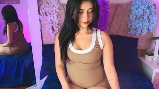 Snapshot of hannaa_cute chatting on 05/13/26, 12:19 hannaa cute online show from 05/13/26, 12:19