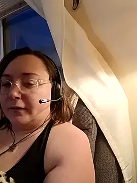 pinkcheetah12 online show from 02/08/26, 10:57