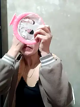 yula-bi online show from 02/03/26, 09:14