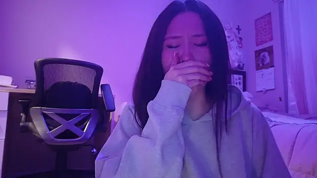 luvvivii online show from 02/11/26, 03:00