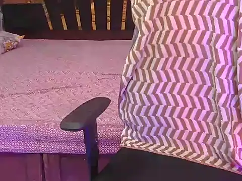 bold-smirthii online show from 04/11/26, 04:17