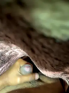 Horny  daddy0 online show from 12/21/25, 05:36