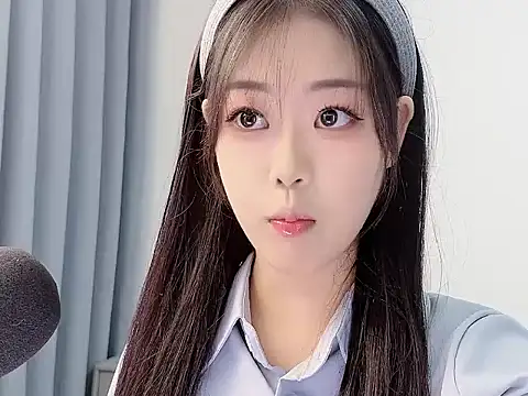 smalldaisy online show from 01/06/26, 01:42