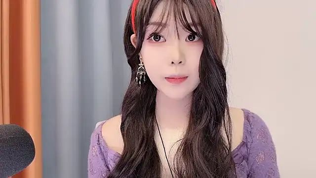 Snapshot of smalldaisy chatting on 02/09/26, 01:53 smalldaisy online show from 02/09/26, 01:53