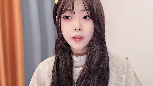 Snapshot of smalldaisy chatting on 02/12/26, 01:44 smalldaisy online show from 02/12/26, 01:44