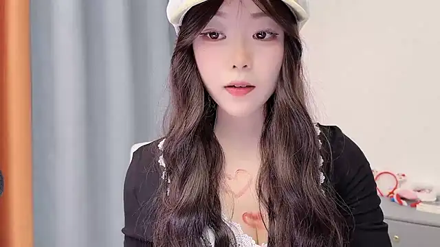 smalldaisy online show from 03/16/26, 05:44