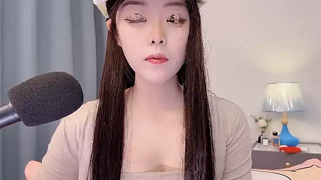 smalldaisy online show from 04/17/26, 02:47