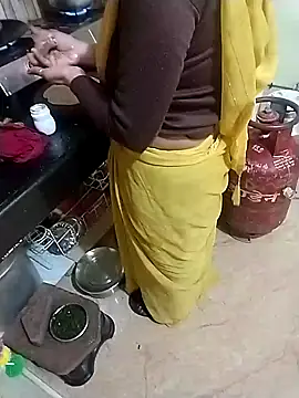 kaamuk madhu online show from 12/20/25, 03:57