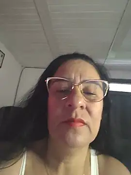 Snapshot of KiaraFoster chatting on 05/21/26, 11:28 KiaraFoster online show from 05/21/26, 11:28