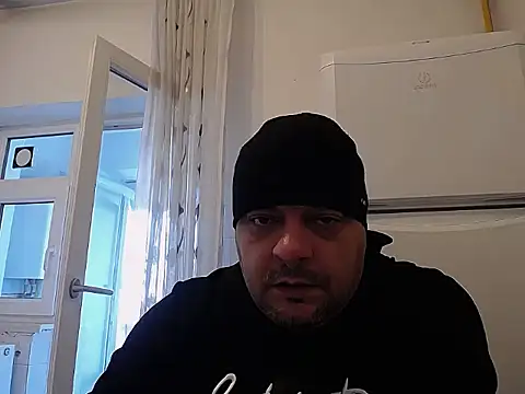 Snapshot of TomasTenerife chatting on 03/03/26, 11:49 TomasTenerife online show from 03/03/26, 11:49