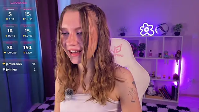 Snapshot of KellySunn chatting on 07/18/26, 08:29 KellySunn online show from 07/18/26, 08:29