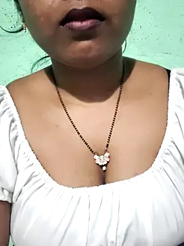 Snapshot of Eashita_01 chatting on 01/19/26, 01:37 Eashita 01 online show from 01/19/26, 01:37