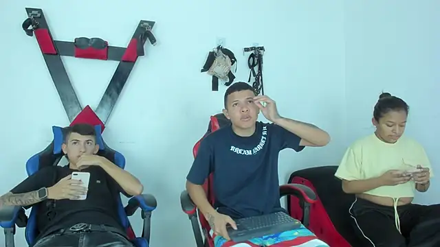 Three Ways to Love online show from 01/09/26, 12:08