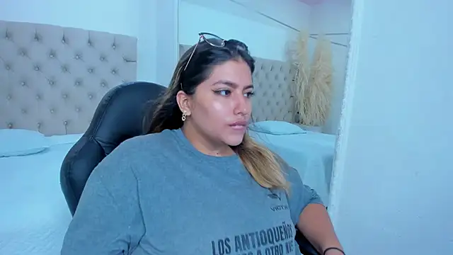 Snapshot of AmbarBrownn_ chatting on 01/10/26, 09:52 AmbarBrownn online show from 01/10/26, 09:52