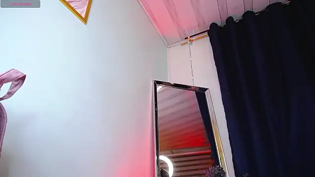 Emilyy05  online show from 03/25/26, 01:22