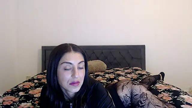 Stella John online show from 09/16/25, 05:19