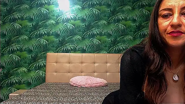 Stella John online show from 11/26/25, 05:08