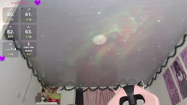 Snapshot of violett_brown9 chatting on 05/14/26, 05:25 violett brown9 online show from 05/14/26, 05:25