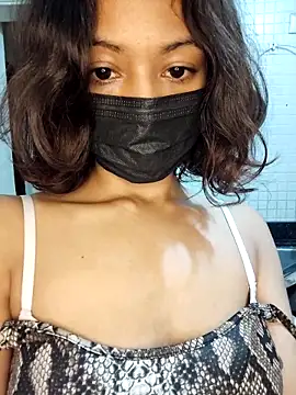 Snapshot of Sizzler_0011 chatting on 12/22/25, 07:55 Sizzler 0011 online show from 12/22/25, 07:55