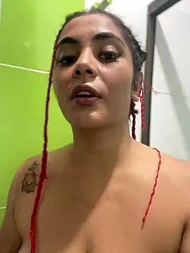 Snapshot of CHLOE_EF chatting on 01/14/26, 02:39 CHLOE EF online show from 01/14/26, 02:39