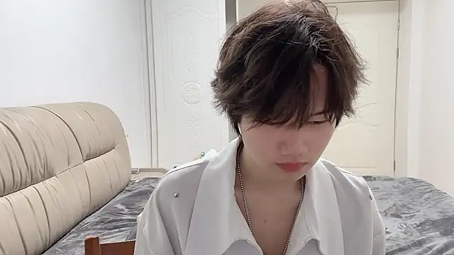 junnan001 online show from 12/23/25, 09:51