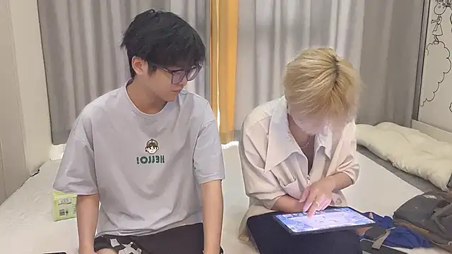 Snapshot of junnan001 chatting on 07/30/26, 10:14 junnan001 online show from 07/30/26, 10:14