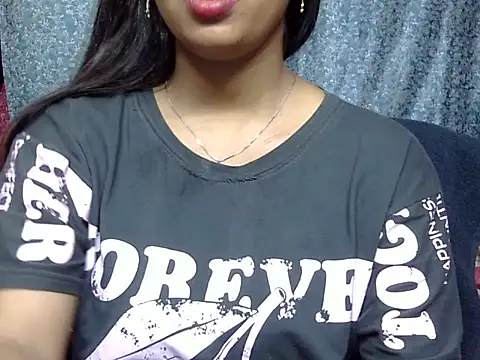 cute Dirty Diva online show from 05/18/26, 05:13