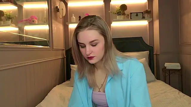 Molly Voss online show from 01/19/26, 03:49