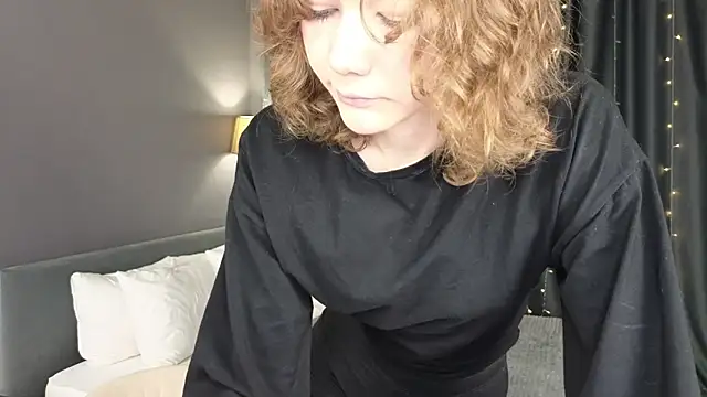Snapshot of NovaEva_ chatting on 05/29/26, 12:41 NovaEva online show from 05/29/26, 12:41