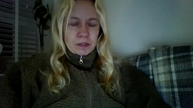 jennyblondeuk online show from 02/22/26, 09:24