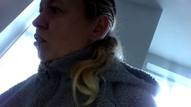 jennyblondeuk online show from 03/17/26, 04:32